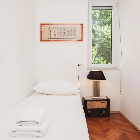 Spinut Urban Retreat 公寓